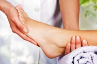 How to Maintain Healthy Feet